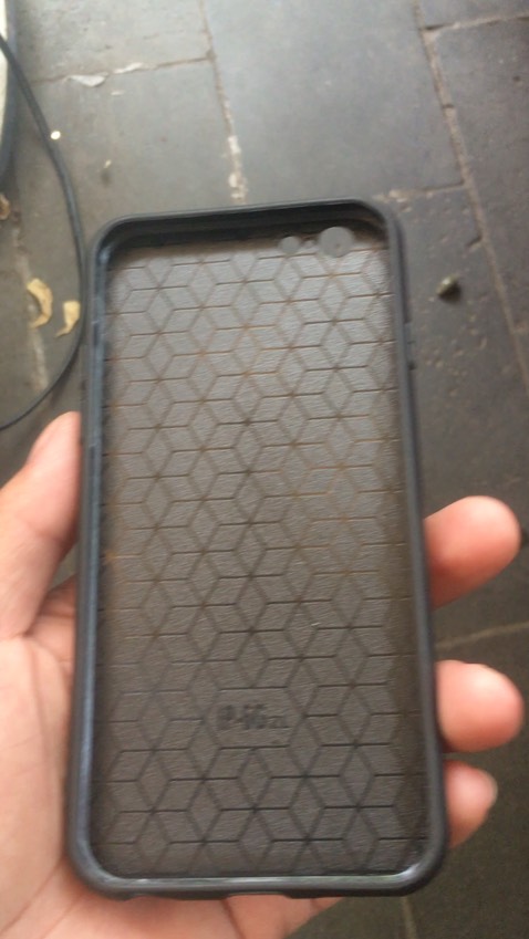 Ốp dáng đẹp có in chữ rất đẹp rất hợp với iphone 6s