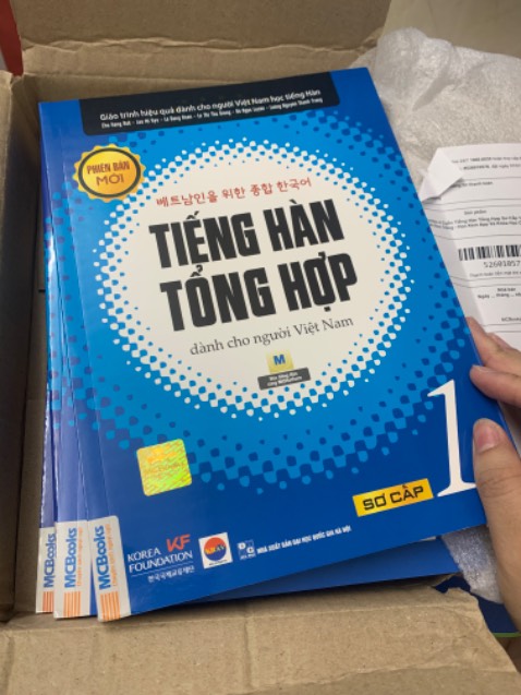 Sách in rõ, giao nhanh, chương trình tốt mình rất hào hứng học