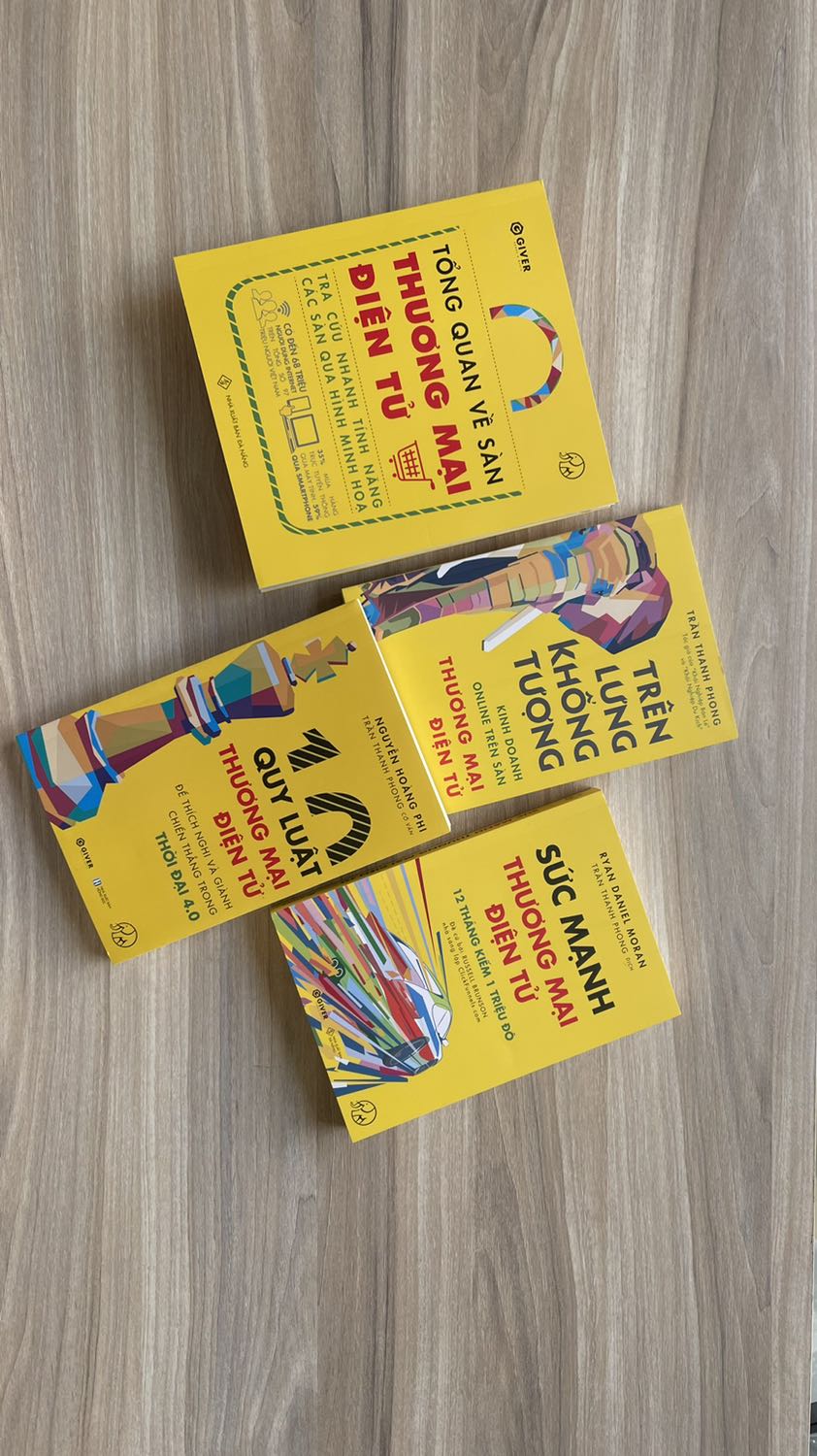 Bộ sách đẹp, bao bì chỉn chu, đóng gói kỹ càng, giao hàng nhanh. Nội dung combo bao gồm nhiều cấp độ, tham khảo nhanh các cách thao tác quan trọng trên sàn, đến chia sẻ kinh nghiệm về kinh doanh trên sàn Tmđt Việt Nam, thế giới và các quy luật cốt lõi khi kinh doanh điện tử. Nếu muốn nắm bắt nhanh chóng, tổng quát về kinh doanh Tmđt để bắt đầu kinh doanh tự tin, bài bản thì có thể tham khảo bộ sách này.