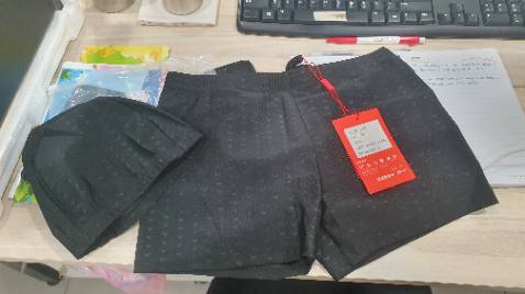 Quần bơi đẹp lắm ạ, shop tặng quà đúng như đã hứa, cảm ơn shop nhiều nhé! Quần bơi đẹp lắm ạ, shop tặng quà đúng như đã hứa, cảm ơn shop nhiều nhé!