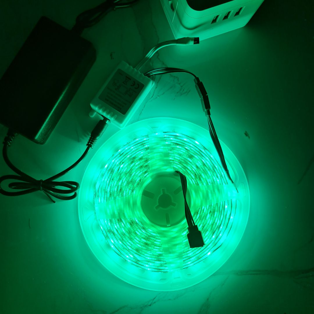 Led quá xịn. Mình có sẵn bộ điều khiển rồi nên chỉ mua cuộn dây. Led chất lượng cao. Rất hài lòng.