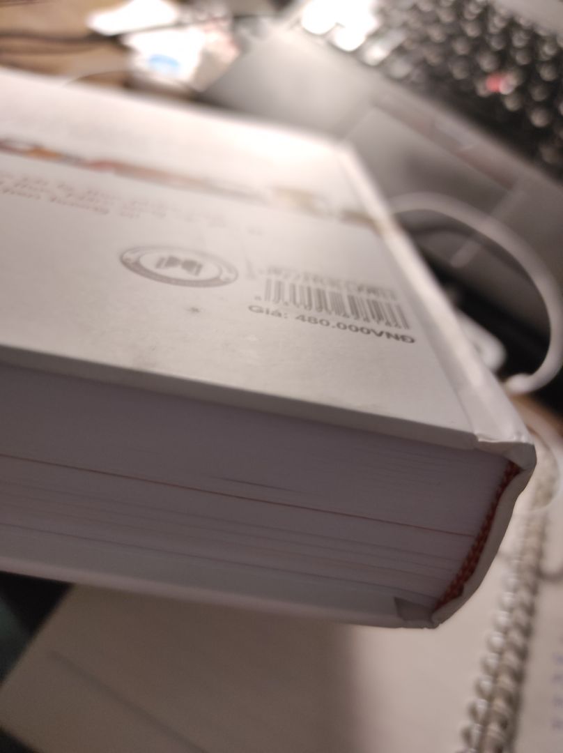 Sách mới, và đọc review trên goodread tốt, nhưng mà sách bị bẩn và bị móp, như sách cũ í (dù được bọc giấy bóng kính mới tinh) 🥲 bị buồn nhiều chút ạ, nhưng k nỡ cho giảm sao vì anh shiper cute và cực kì kiên nhẫn, dù tui não cá đặt sai địa chỉ nhưng vẫn ship cho tui k lấy thêm tí ship gì.. Sách mới, và đọc review trên goodread tốt, nhưng mà sách bị bẩn và bị móp, như sách cũ í (dù được bọc giấy bóng kính mới tinh) 🥲 bị buồn nhiều chút ạ, nhưng k nỡ cho giảm sao vì anh shiper cute và cực kì kiên nhẫn, dù tui não cá đặt sai địa chỉ nhưng vẫn ship cho tui k lấy thêm tí ship gì..