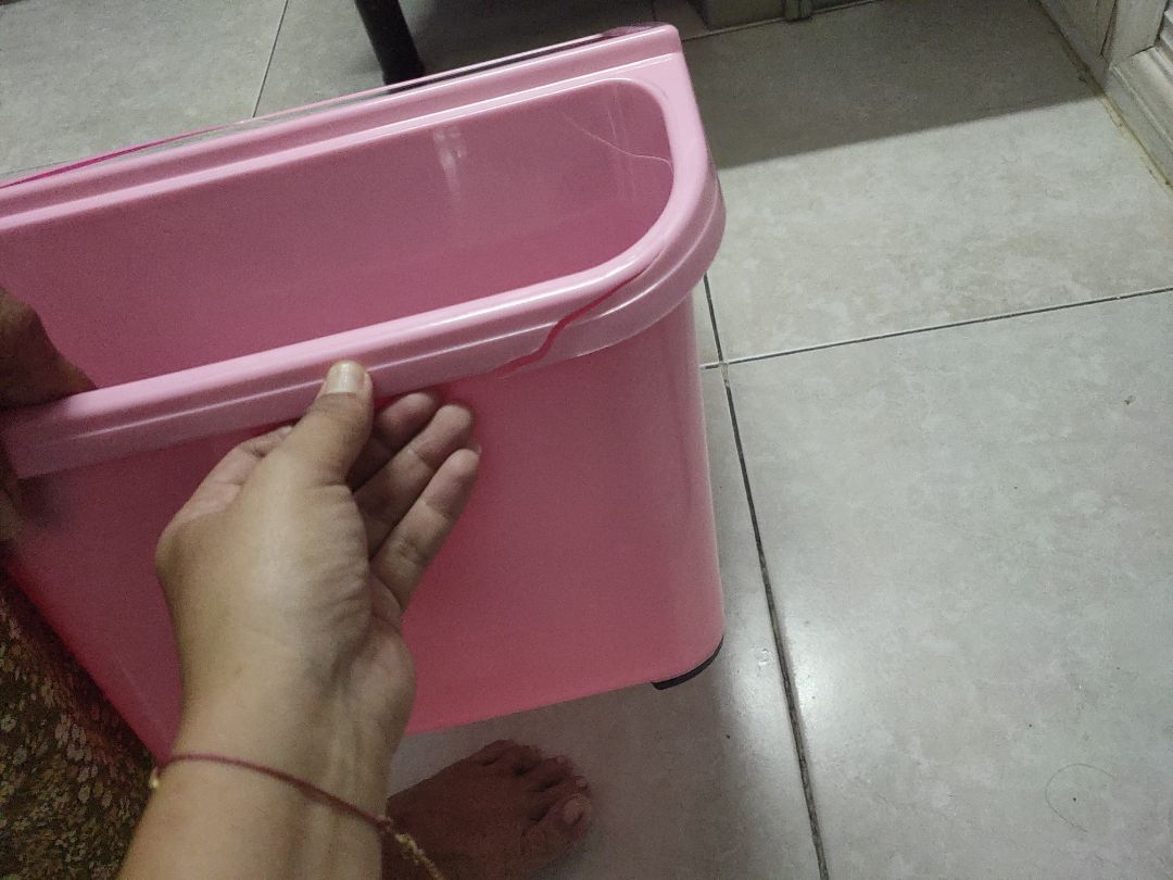 vừa nhận được hàng. khui bao ra là thấy liền vết nứt. đề nghị TIKI đổi giúp mình. hoặc hoàn trả tiền. vì bàn chưa sử dụng đã bị bể vết rất to.
Tiki bán hàng ko có uy tín. giao sản phẩm bị lỗi vừa nhận được hàng. khui bao ra là thấy liền vết nứt. đề nghị TIKI đổi giúp mình. hoặc hoàn trả tiền. vì bàn chưa sử dụng đã bị bể vết rất to.
Tiki bán hàng ko có uy tín. giao sản phẩm bị lỗi