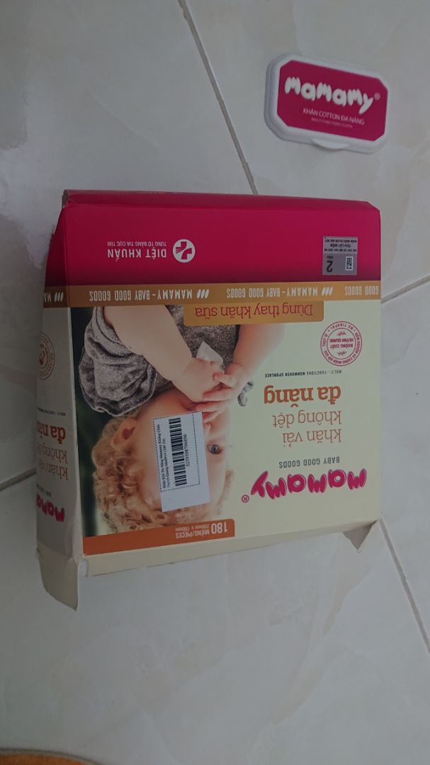 Phải nói là cực kỳ tệ. Đặt hàng từ ngày 2/8 nhưng mãi đến tận 12/8 mới nhận được hàng. Khi nhận được hàng thì hỡi ôi...cực kỳ thất vọng, hộp thì móp méo (đây là mình đã chỉnh lại rồi đó), nắp hộp thì liên tục rơi rụng ra. Hoàn toàn rất thất vọng. Có lẽ lần sau mình sẽ ra thẳng Lotte hoặc BIBOMART mua luôn cho nhanh và yên tâm (chỉ có 63k thôi).