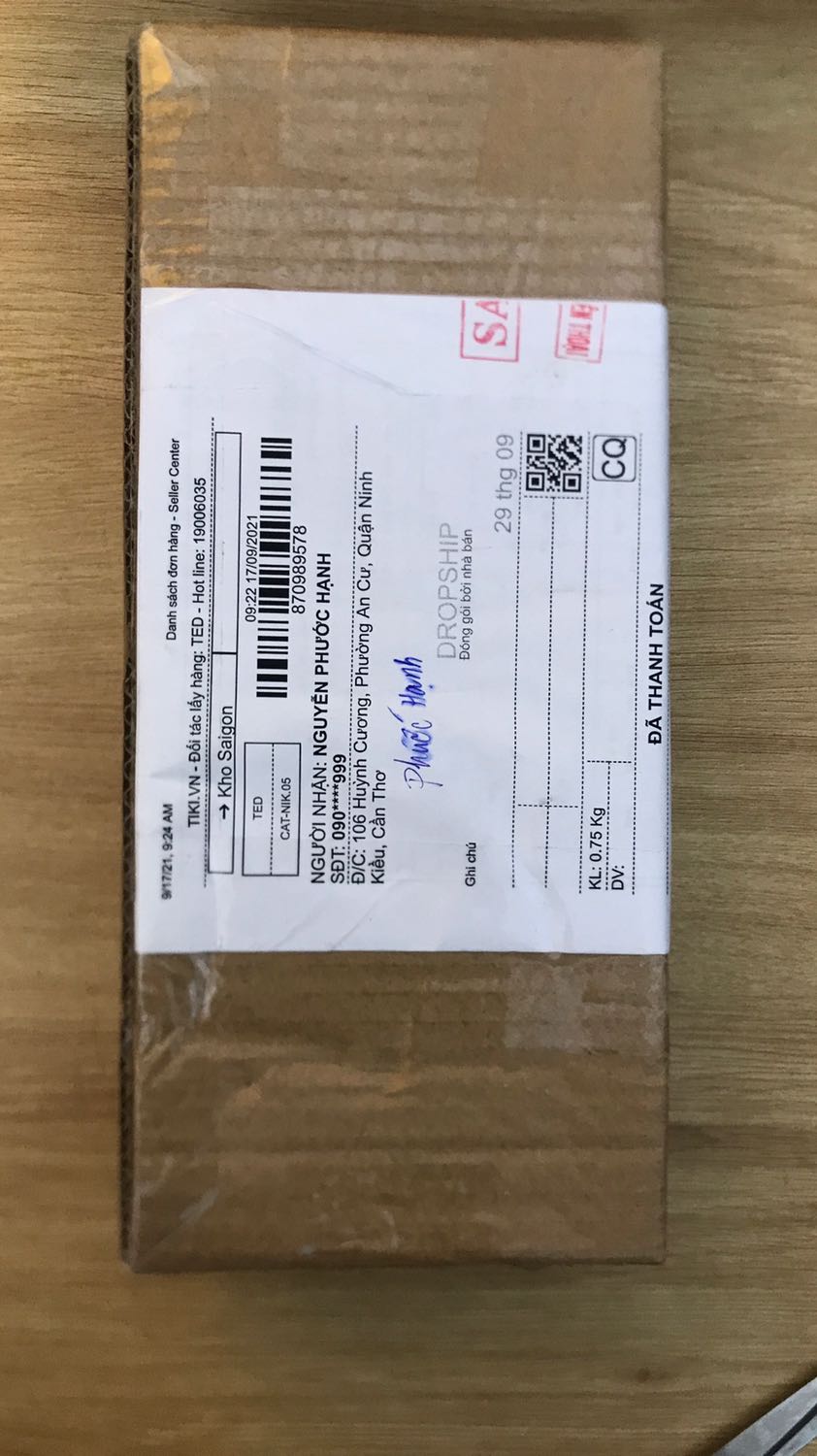 Hàng đúng như mô tả của shop,
Đóng gói cẩn thận, tỉ mỉ và chắc chắn,
Nhân viên giao hàng nhiệt tình, có trách nhiệm. 
Sản phẩm đã dùng mấy chai có chất lượng nên mua để sử dụng.