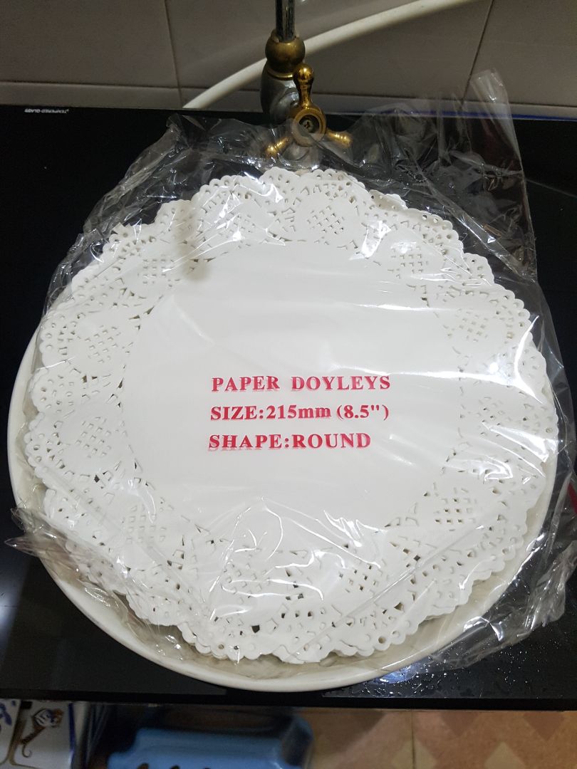 Giấy thấm dầu dùng tốt, dai, dày, họa tiết xinh, kích thước phù hợp với hầu hết các loại đĩa nhà mình, mọi người nên mua nhé.