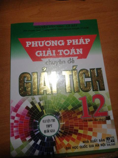 Đóng gói kĩ lắm, sách mua giá giảm 50% lunnn. Sách đi bao quát các dạng và có bài tập tự luyện. Kết hợp sách và làm thêm bt ở trường, ở trên mạng thì ukiela nha.
