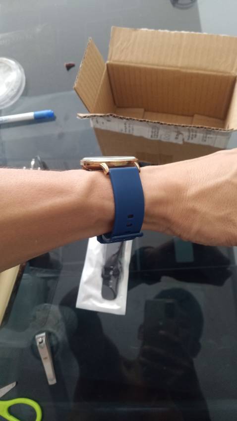 Chất liệu mềm dể đeo, màu sắc đẹp