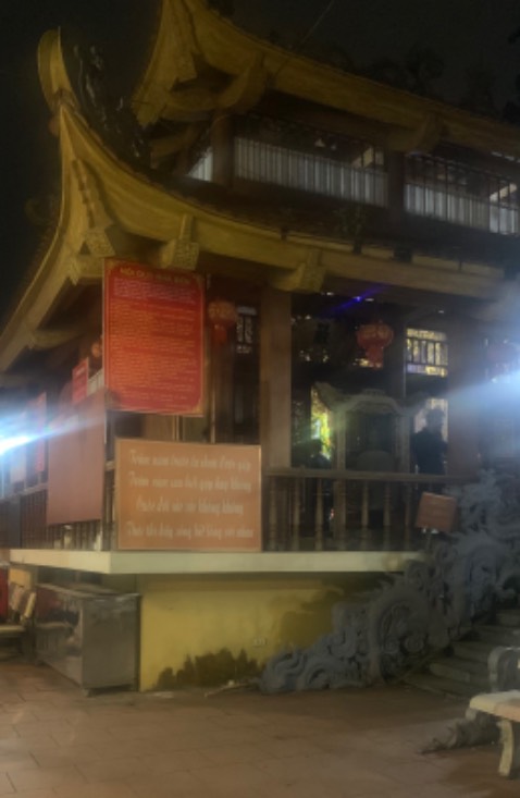 Sách đẹp, hộp ko bị móp, giao hàng nhanh, chất lượng tốt. Nội dung sách chưa đọc nên ko biết review