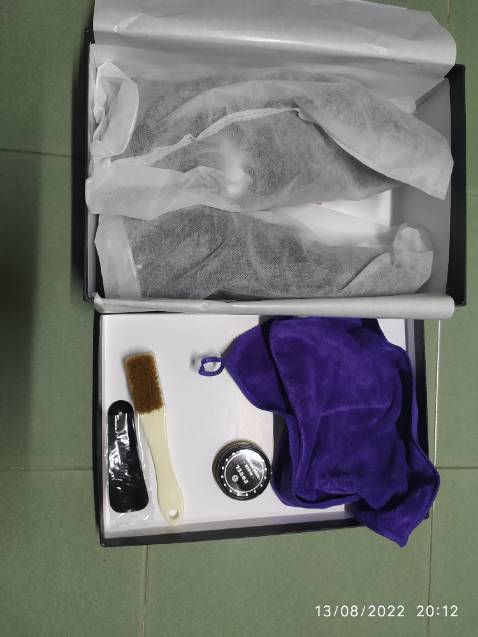 Giày đẹp, mang cũng êm chân, Shop còn tặng quà nữa.

Cảm ơn Shop và Tiki nhé!