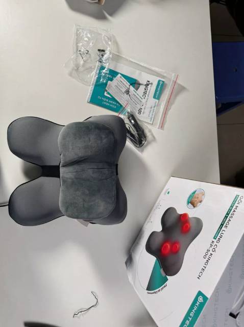 Máy chạy êm lực mát xa mạnh, thiết kế này, khi dùng dễ để lên ghế với nằm lên cũng dễ hơn. Ai bị đau lưng với đau vai gáy thì mua em nhà là thích hợp. Nhiệt hồng ngoại ấm ấm nhẹ kết hợp với mát xa hơi bị êm. Đã thế đóng gói rất cẩn thận, và shop có cam kết bảo hành. Uy tín lắm!