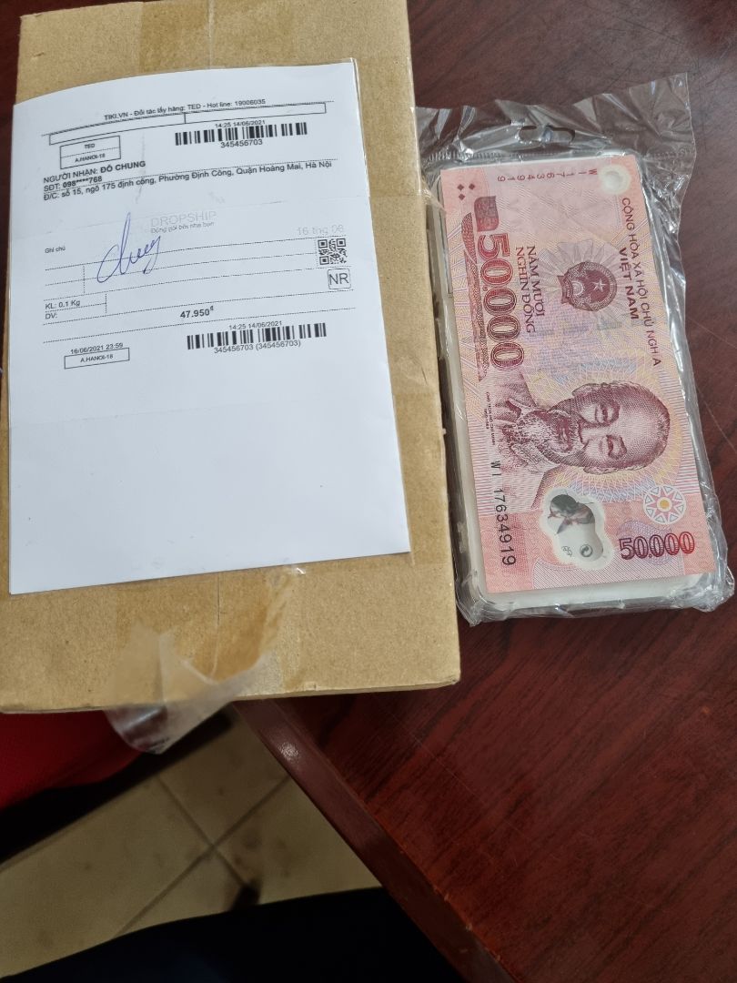 cảm ơn, đơn hàng đóng gói cẩn thận, đúng như hình. đang thắc mắc tại sao mua 48k cả ship lại dc km thêm 50k theo :D. dù sao cảm ơn shop