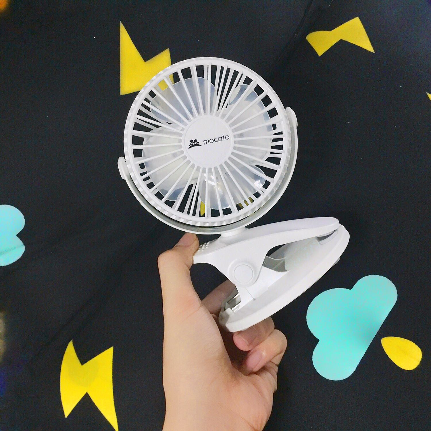 Mình mới nhận đc quạt nhỏ gọn mà siêu máttt luôn , có 3 nấc đế kẹp chắc chắnnnn ?? chắc sẽ mua thêm để cho ng nhà mang đi du lịch thì siêu tiện lợiiii