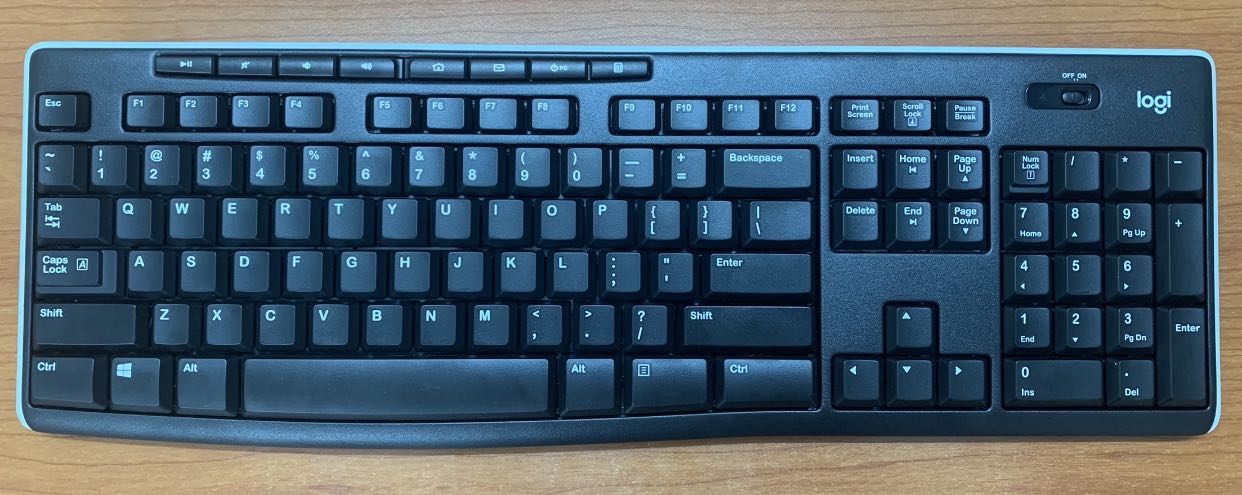 Bàn phím hoàn thiện khá sắc sảo, giá hợp lý lại giao nhanh 2h. Không dây nhưng độ phản hồi tốt. Mặc dù có sẵn USB rêciver đi kèm nhưng nếu bạn đang dùng 1 chuột k dây logitec khác cũng có USB receiver thì có thể pair với máy tính chỉ với 1 cục, như vậy chỉ chiếm1 cổng usg trên máy thôi rất tiện. Bàn phím hoàn thiện khá sắc sảo, giá hợp lý lại giao nhanh 2h. Không dây nhưng độ phản hồi tốt. Mặc dù có sẵn USB rêciver đi kèm nhưng nếu bạn đang dùng 1 chuột k dây logitec khác cũng có USB receiver thì có thể pair với máy tính chỉ với 1 cục, như vậy chỉ chiếm1 cổng usg trên máy thôi rất tiện.