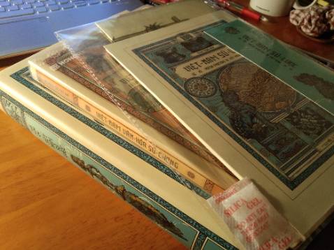 Xinh lắm xinh cực kì. Đọc để hiểu nước mình, yêu nước mình và tự hào về nó nhéee!
-Những cuốn sách tâm huyết và tri thức-