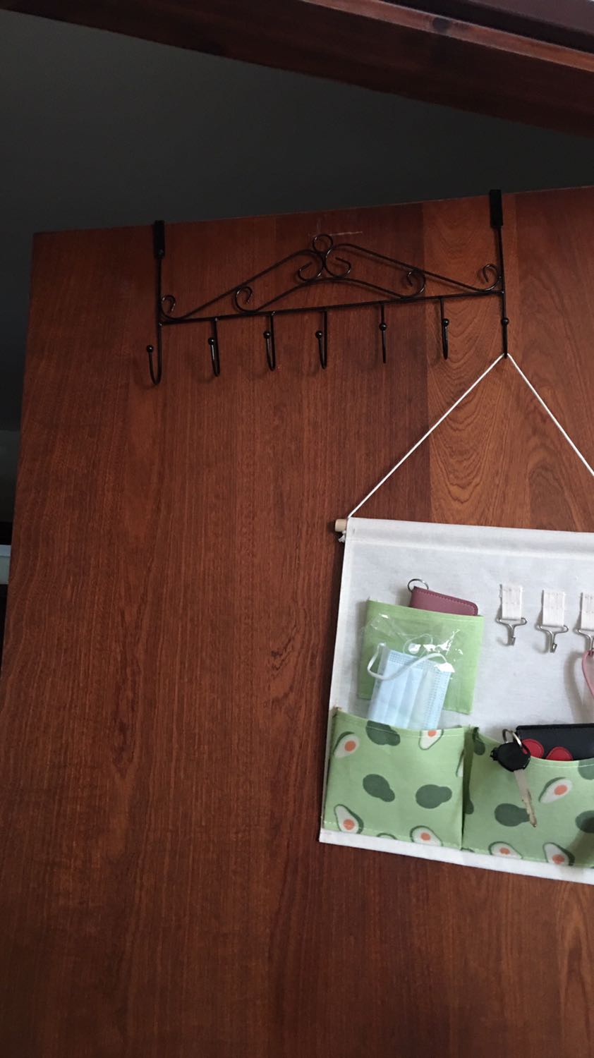 Chất lượng tương xứng giá tiền, mẫu mã ok, chỉ có chiều dài móc ngắn quá , dùng cho cửa 2m2 thì ok. Đóng gói bao bì cẩn thận. Chất lượng tương xứng giá tiền, mẫu mã ok, chỉ có chiều dài móc ngắn quá , dùng cho cửa 2m2 thì ok. Đóng gói bao bì cẩn thận.