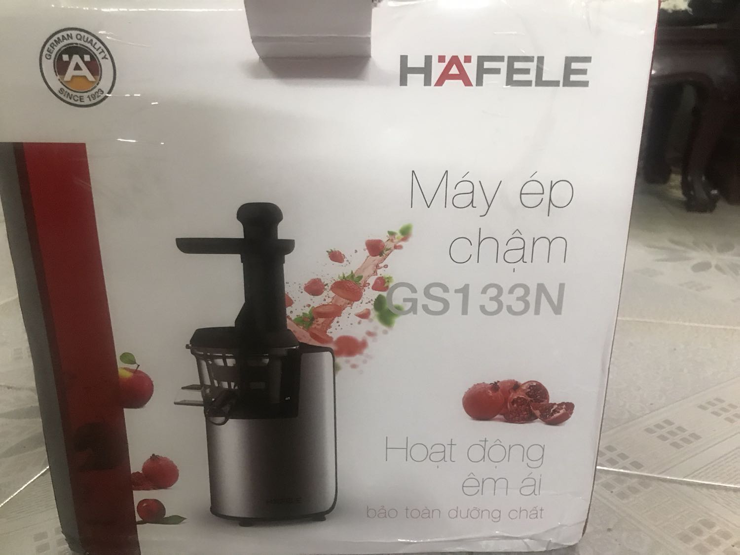 Máy nhỏ gọn chắc chắn. Mình đã ép thử thấy kiệt bã và dễ rửa lắm. Hài lòng vêv sp này! Máy nhỏ gọn chắc chắn. Mình đã ép thử thấy kiệt bã và dễ rửa lắm. Hài lòng vêv sp này!