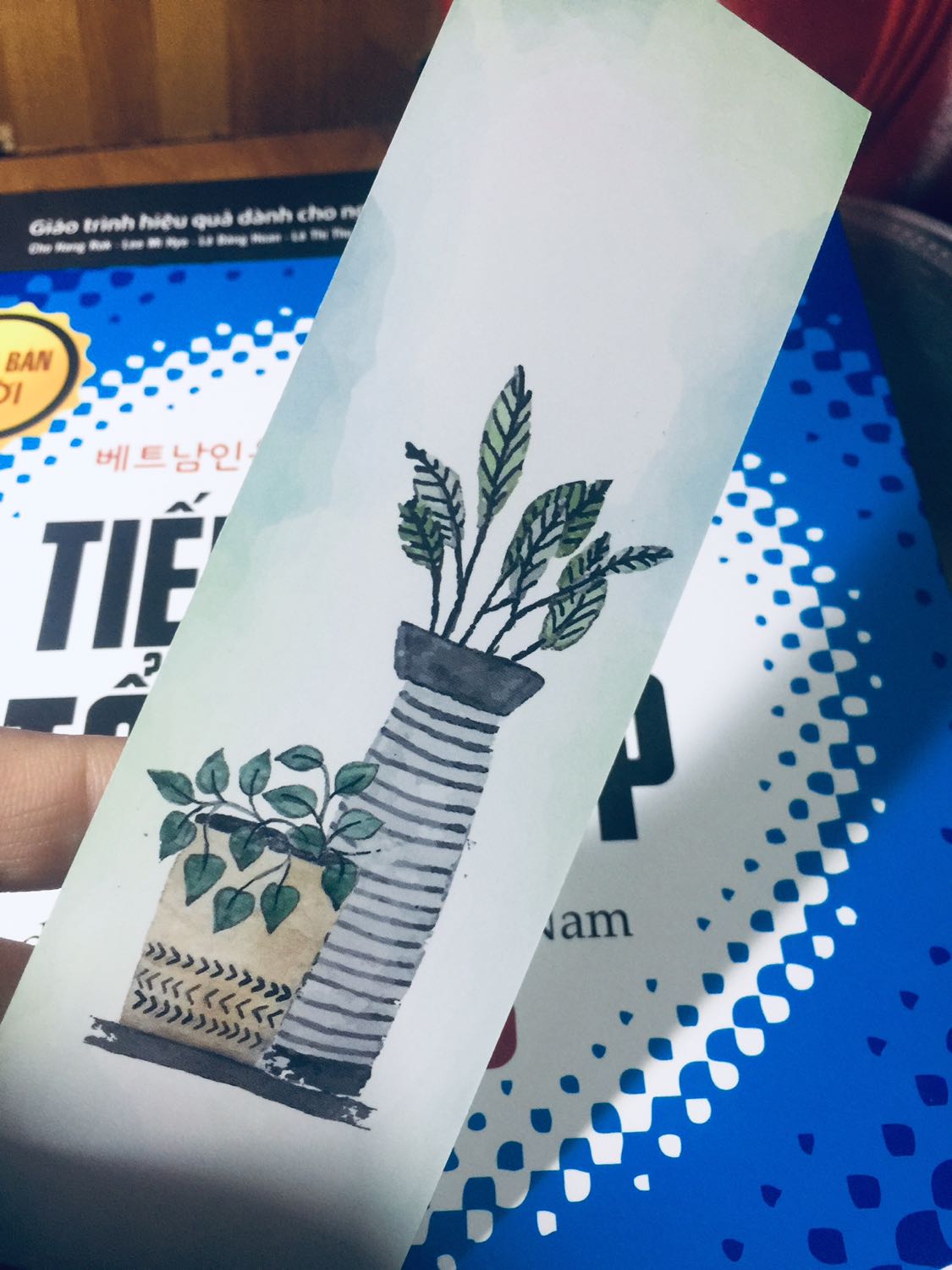 Hàng giao nhanh vl luôn nhé :3 mới đặt hôm thứ ba nay thứ tư có luôn rồi :3
Quan trọng là sách đẹp, bookmark dễ thương xỉu ~ 
Đóng gói cẩn thận ?? Hàng giao nhanh vl luôn nhé :3 mới đặt hôm thứ ba nay thứ tư có luôn rồi :3
Quan trọng là sách đẹp, bookmark dễ thương xỉu ~ 
Đóng gói cẩn thận ??