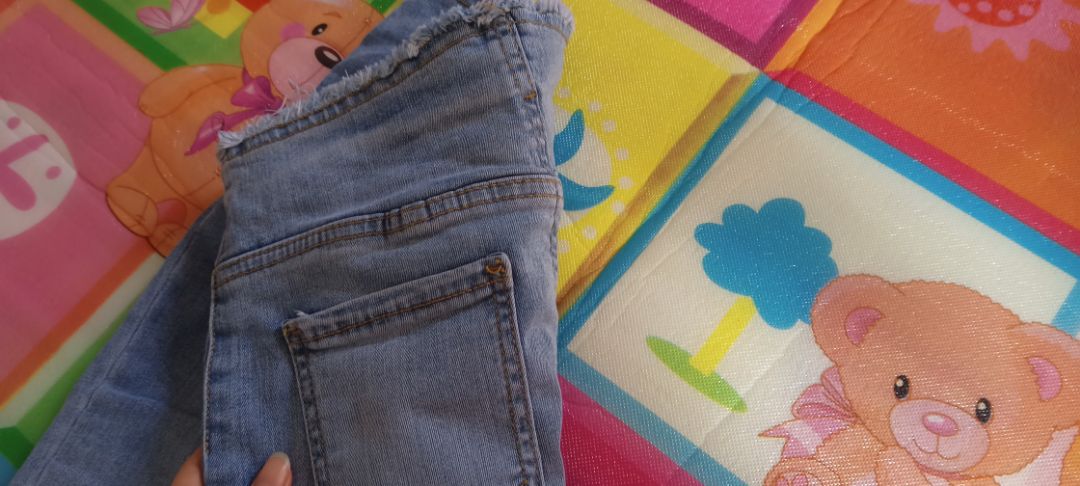 chuẩn bị và giao hàng quá nhanh, hôm nay shipper gọi mà bất ngờ luôn. chất vải cực kỳ đẹp, mặc vào rất thoải mái. mình m59-47kg mặc size M hơi dài nhưng không sao, rất ưng cái bụng luôn