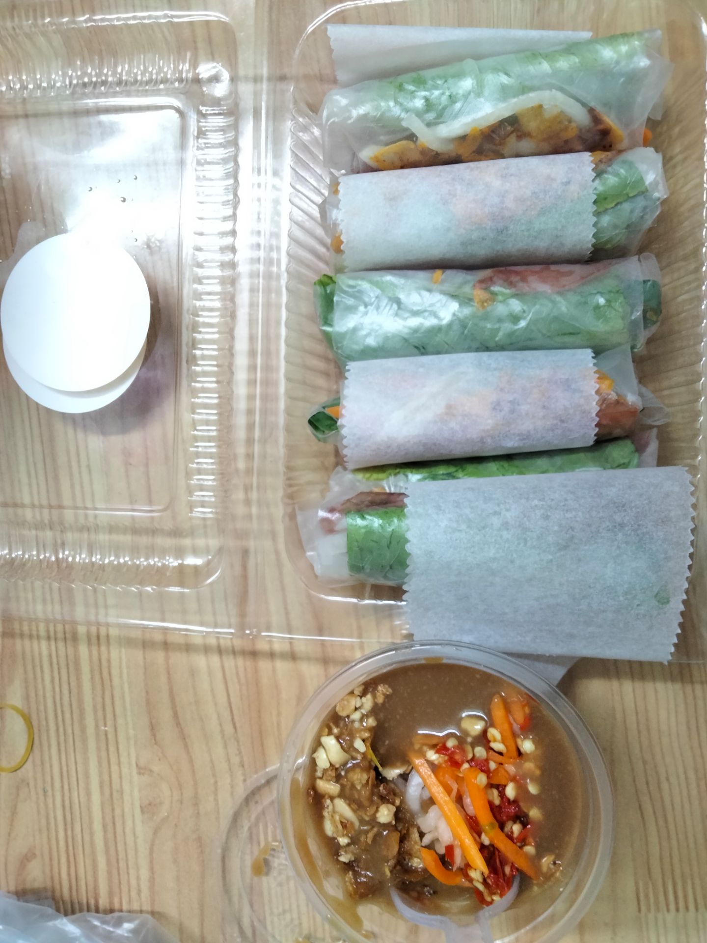 Gạo thơm nha, dẻo. Ăn mới nước mắm 60 độ là bá cháy