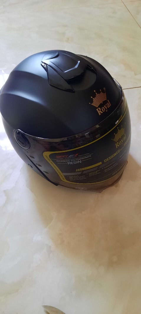 Rất đẹp rất ổn. Mua nhầm cái ko có kính đen ở trong rồi.