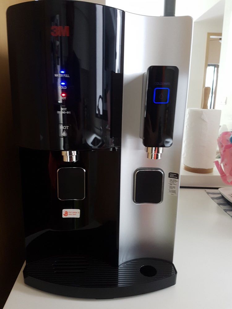 Chất lượng hoàn hảo so với giá tiền, hàng chuẩn của Mỹ xài rất thích, thương hiệu nổi tiếng, shop phục vụ chu đáo và tận tình. Mấy bà chị bạn lại nhà ai cũng khen máy đẹp.