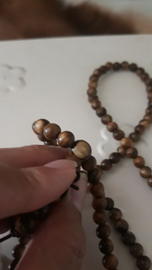 hạt bể như hình có đổi đc k, mới nhận hàng thấy mặt thì méo k tròn, mặt thì bể lủng 1 lỗ