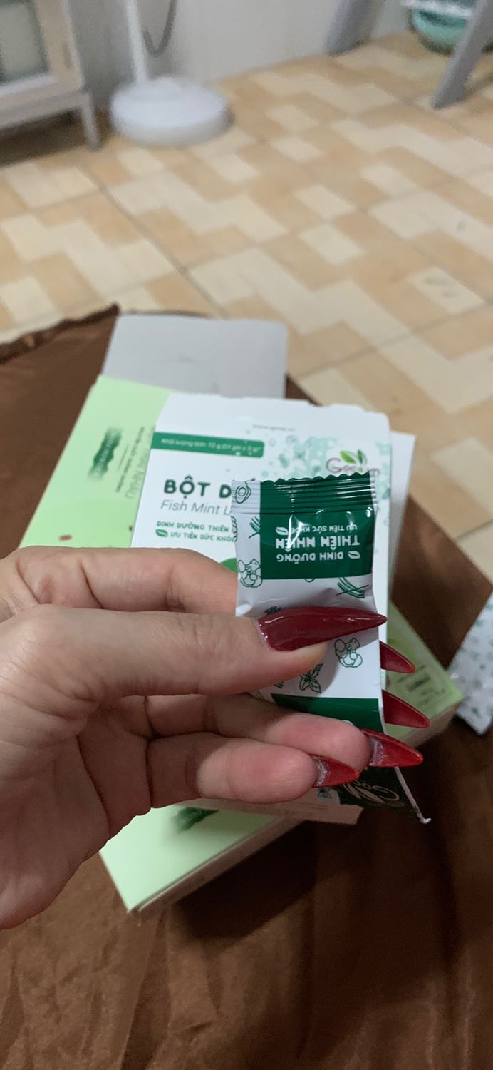 Mh mua bị mắc.có 88k 1 hộp thôi.gói nó đc tí xíu à.đc đến khoảng cách mh bấm tay đây.mh mua 112k cơ.chưa ug nên kb tác dụng sao.nếu các banh muốn mua thì chờ giảm giá rẻ hãy mua nhé.