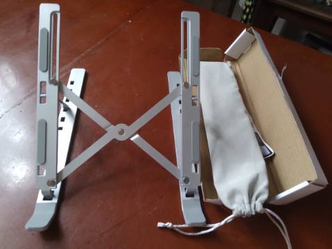 Thấy cứng cáp, cũng ổn. Giao hàng đúng quảng cáo. Nói chung trong tầm giá thì nên mua. Shop ok đấy