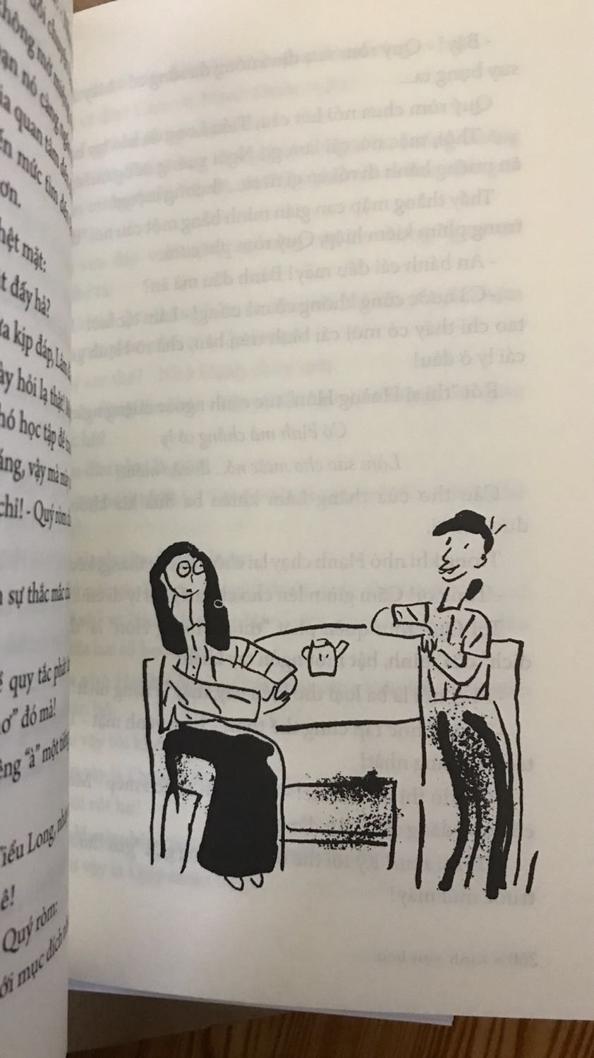 Sách mới, đẹp nha mn. Nhưng 1 số hình vẽ mình k rõ là do nguyên tác như vậy hay do in mực bị lem. Giao hàng nhanh. Mỗi tội k đc bọc giấy ni *** như mọi khi. May mà sách k bị sao