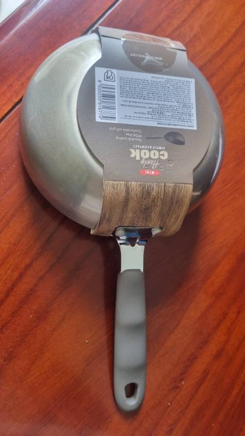 Sản phẩm đúng như hình ảnh quảng cáo, đóng gói chắc chắn, giao hàng nhanh, cầm chắc tay, ok