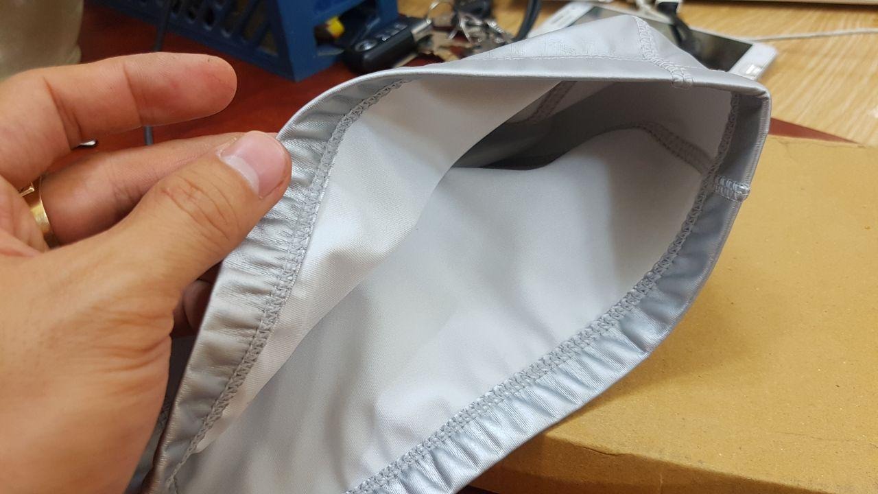 Mua cả combo Cleacco của shop luôn , nhìn chất lượng cả bộ màu xám quá ok , nhìn chất xịn xò , nón bơi thoải mái không khó chịu như nón nhựa , tiền nào của nấy ,Shop giao hàng nhanh có kèm thông tin và quà tặng kèm rất cẩn thận , sẽ còn ủng hộ