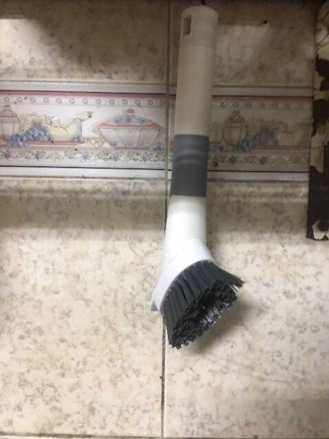 Thiết kế đẹp, basic, cọ nồi chảo sạch bong kin kít. Có lỗ treo ở tay cầm tiện lợi, nút bấm nhẹ ăn tay. Săn sale được giá ok Thiết kế đẹp, basic, cọ nồi chảo sạch bong kin kít. Có lỗ treo ở tay cầm tiện lợi, nút bấm nhẹ ăn tay. Săn sale được giá ok