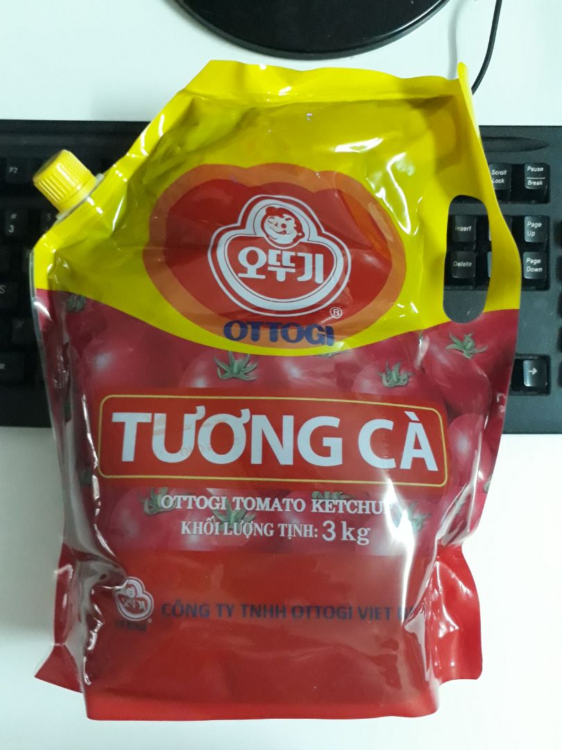 Tương cà chua ngọt nhẹ, mua luôn bịch 3kg ăn dần. Hsd 1 năm, còn 7 tháng nữa mới hết hạn.