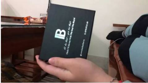 Sản phẩm đẹp, có hộp đựng sin sò làm quà tặng cũng ok. Giao hàng nhanh. Sản phẩm đẹp, có hộp đựng sin sò làm quà tặng cũng ok. Giao hàng nhanh.