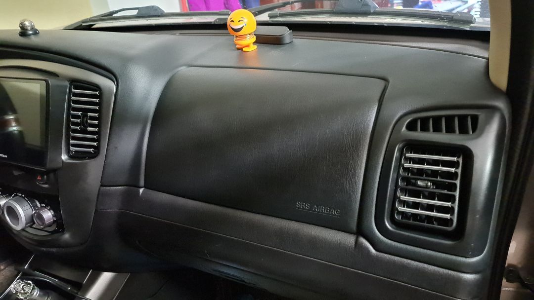 Độ dính kém, bề mặt không phẳng. Không biết tồn tại được bao lâu.