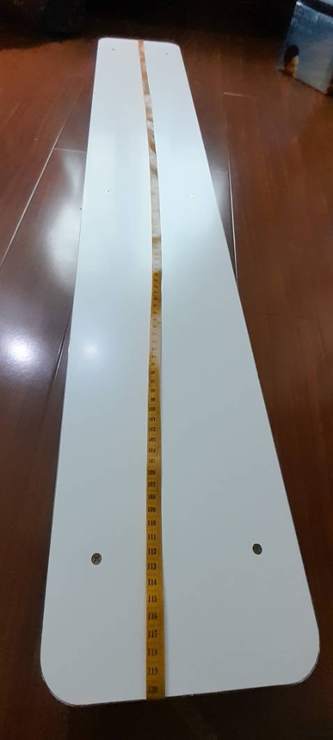 Kệ rất chắc chắn, dễ dàng lắp ghép, các góc bo tròn rất đẹp, kích thước đúng như mô tả.