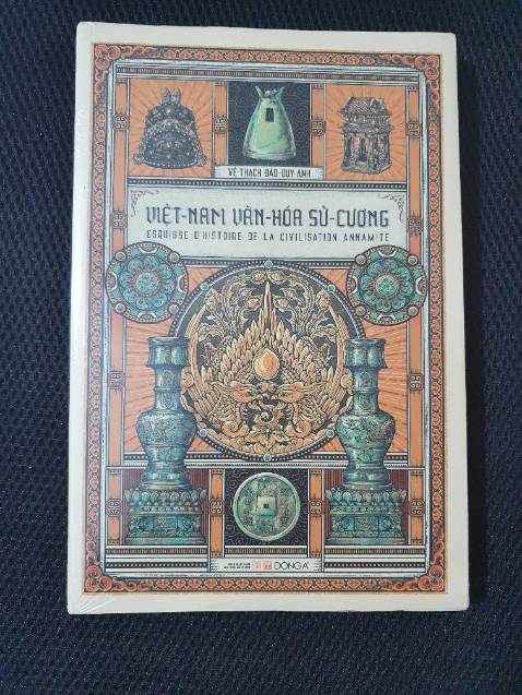 Lúc đầu tưởng bìa cứng, nếu có bìa cứng thì tốt quá, sách đẹp nhé!