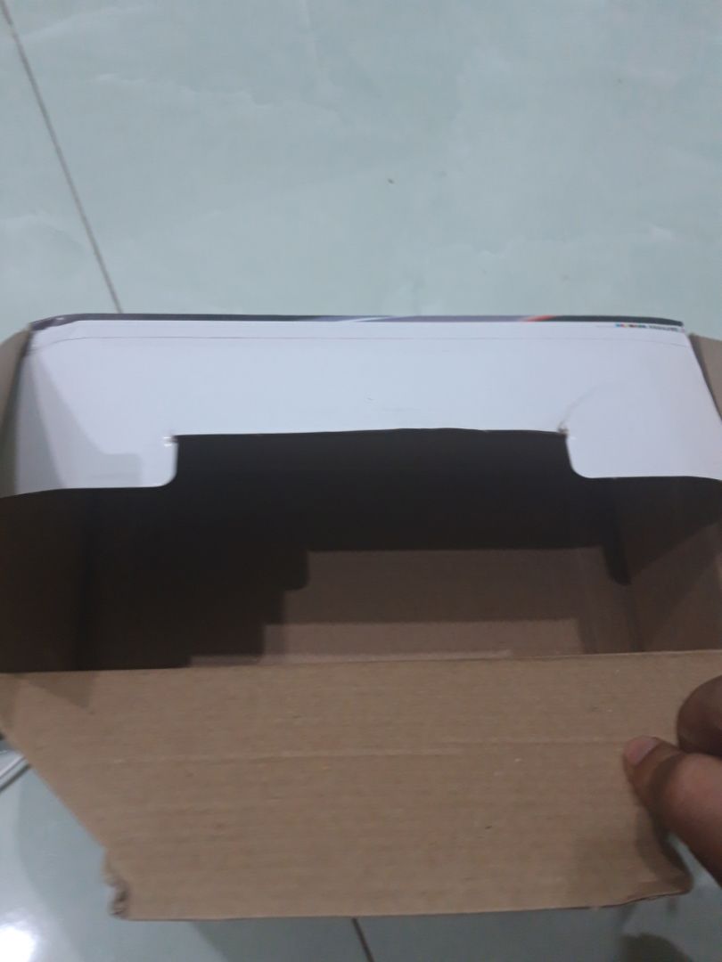 thất vọng toàn tập. hàng bị bể, đặt hàng có xạc bình, giao không có gì, đề nghị tiki trả lấy lại hàng. Nếu ko thì sẽ bỏ tiki mãi