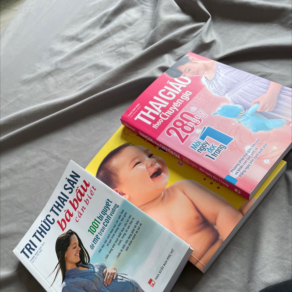 Ko có bọc sách, chán shop