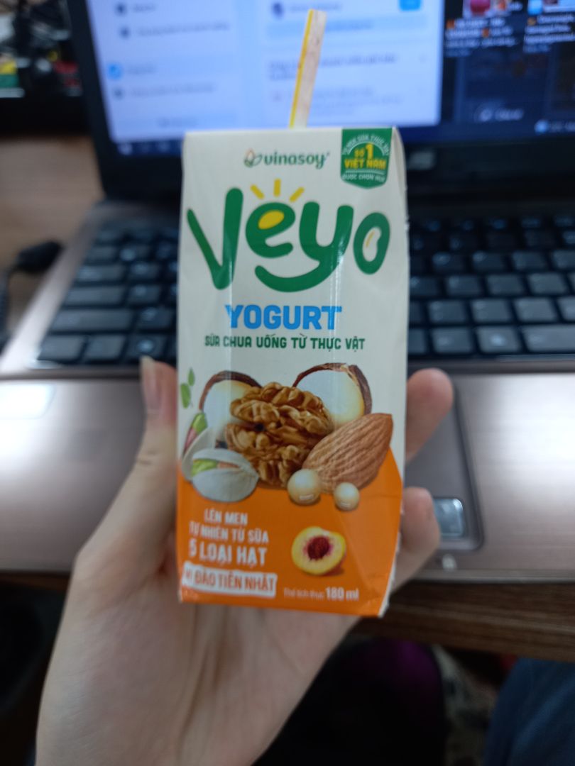 mình uống thấy hậu vị chát. mình ko thochs điều này. uống các loại sữa chua uống khác ko bị mỗi cái này bị thế. vị cũng ngon nhưng hậu vị chát và đắng rất khó chịu