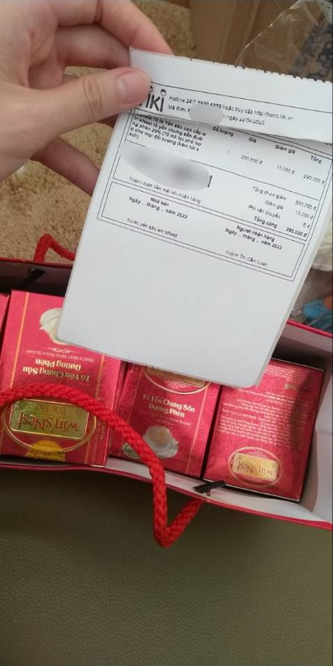 Giá sale rẻ. thơm ngon chỉ từ 30k cho 1 hủ 70ml 20% yến. Đóng gói gọn đẹp vẫn chuyển khá nhanh. Lâu lắm mới được mua sale tốt v ạ. Cảm ơn hãng rất nhiều. Date lâu.