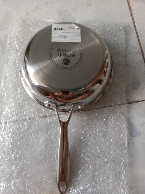 Đóng gói cẩn thận,Chảo đẹp, dày lắm nha. Ưng ý lắm luôn Đóng gói cẩn thận,Chảo đẹp, dày lắm nha. Ưng ý lắm luôn