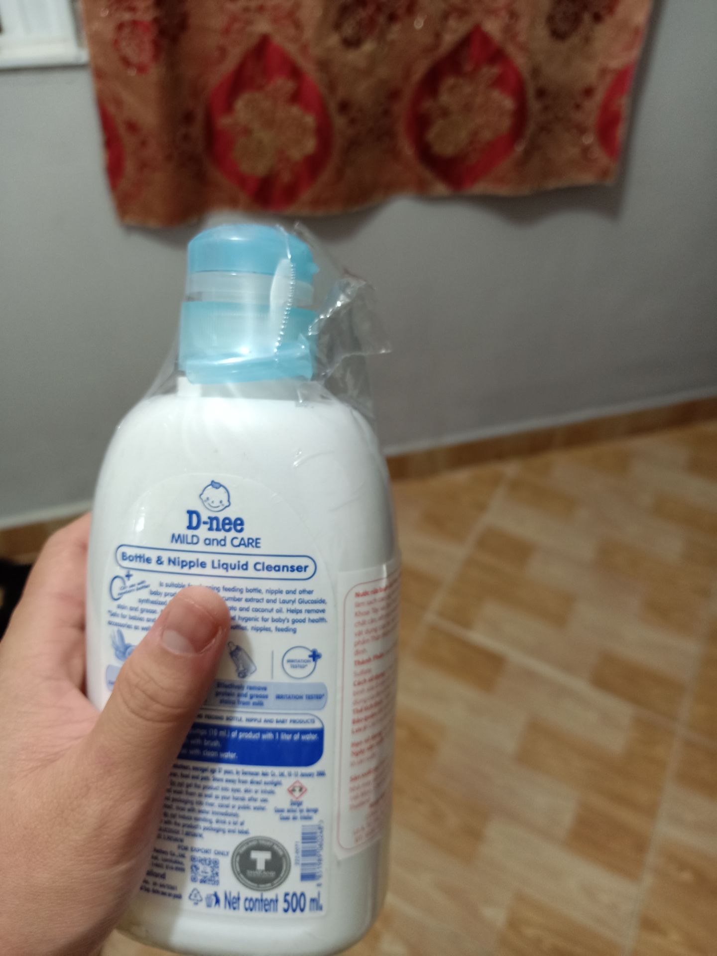 tôi ko hài lòng khi sản phẩm nhận được lại bị gãy như vậy. yêu cầu đổi hàng