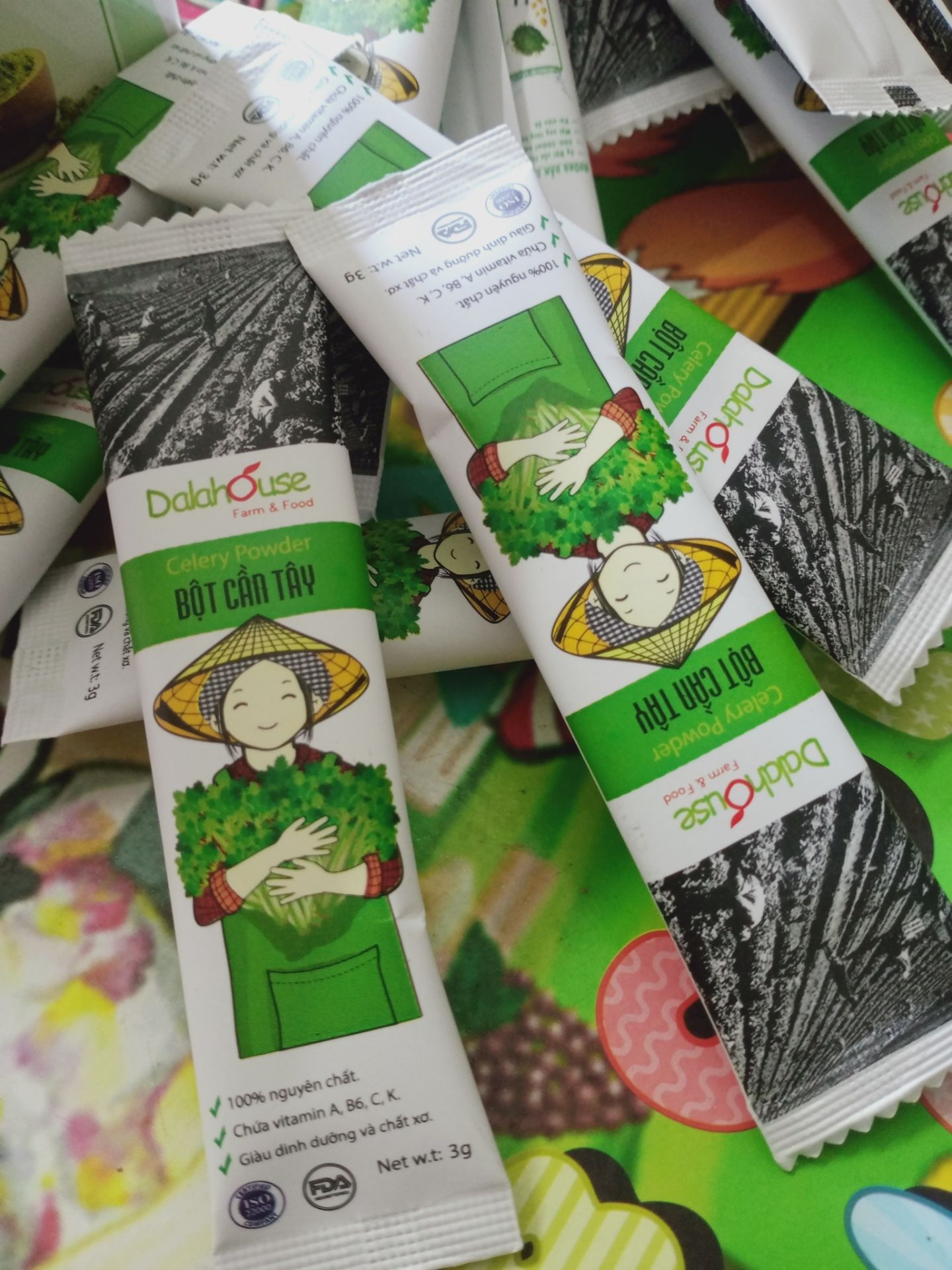 Hàng đóng gói chắc chắn, mẫu mã đẹp,