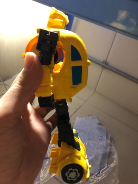 Sản phẩm đẹp. Giao hàng nhanh. Mỗi tội k có hướng dẫn nên ng k biết như m sẽ hơi khó. Còn con thì nhanh trí tự mò lắp đc hết. Tặng Con m thích lắm.