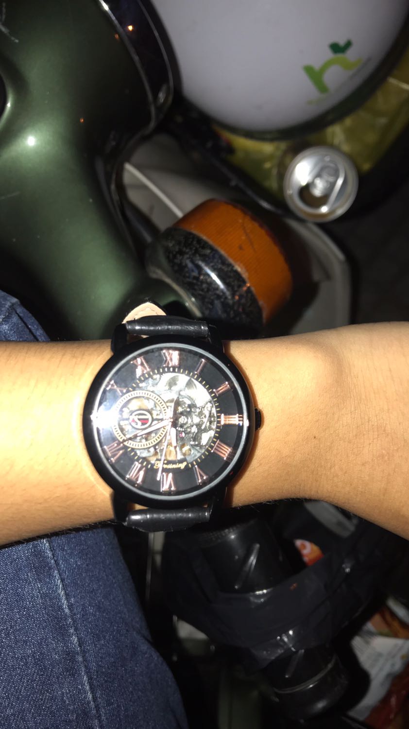 Đồng hồ đẹp, phù hợp giá tiền, thiết kế khá nổi bật so với tầm giá.