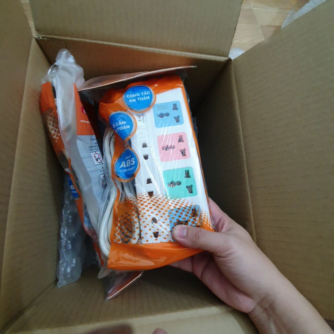 Shop liên hệ giao nhanh, shop giao đúng, đủ các sản phẩm đã đặt.