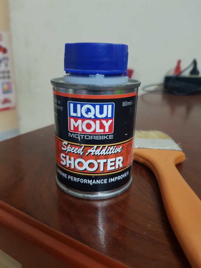 Tác dụng rất nhanh cứ như dopping, đổ vào xăng xe là máy đề rất bốc không ì, chạy rất ngon nhưng sau tầm 1 tuần hơn là máy lại về trạng thái cũ, 1 bình này dùng cho 4 lần nouvo 4 được, có lẽ chỉ thích hợp khi đi xa, còn chạy hàng ngày thì đi xúc bình xăng con có lẽ tốt hơn.