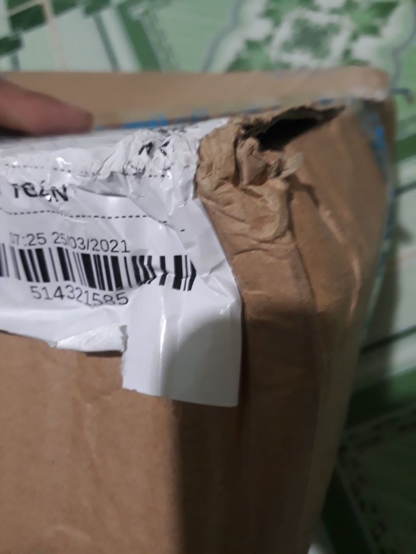 Trước giờ toàn mua ở cửa hàng Fasaha và *** Smarkbook được anh chị em giới thiệu mua lần đầu bên tiki đặt 4 đơn mỗi đơn 4 5 quyển,nhận 1 lần hết luôn nhưng có 4 5 quyển bị móp méo vậy? mình tìm cách liên hệ shop tiki không có mục nhắn tin? Nếu mình muốn đổi trả những cuốn bị móp méo thôi thì sao ạ? Không phải đổi trả hết tất cả ??? Trước giờ toàn mua ở cửa hàng Fasaha và *** Smarkbook được anh chị em giới thiệu mua lần đầu bên tiki đặt 4 đơn mỗi đơn 4 5 quyển,nhận 1 lần hết luôn nhưng có 4 5 quyển bị móp méo vậy? mình tìm cách liên hệ shop tiki không có mục nhắn tin? Nếu mình muốn đổi trả những cuốn bị móp méo thôi thì sao ạ? Không phải đổi trả hết tất cả ???